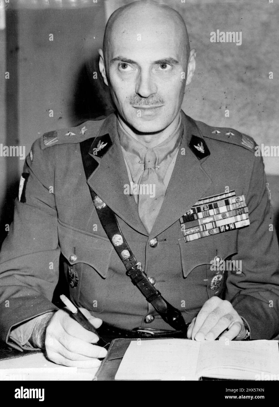 General Anders a Londra per vedermi Devin: General Wladyslaw Anders Clinic Polish Second Corps in Italy, SEA. Al suo ***** A Londra oggi, marzo 14. Il generale Anders, comandante dell'esercito polacco in Italia, è arrivato a Londra, su richiesta delle autorità britanniche. Egli conferirà con Ernest Bevin, ministro degli Esteri, la riparazione delle truppe polacche sotto il comando britannico. Marzo 27, 1946. (Foto di stampa associata). Foto Stock