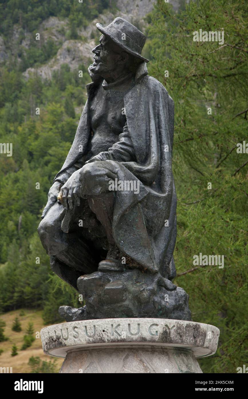 Slovenia, regione litoranea, Bovec, Trenta, monumento a Giulio Kugy Foto Stock