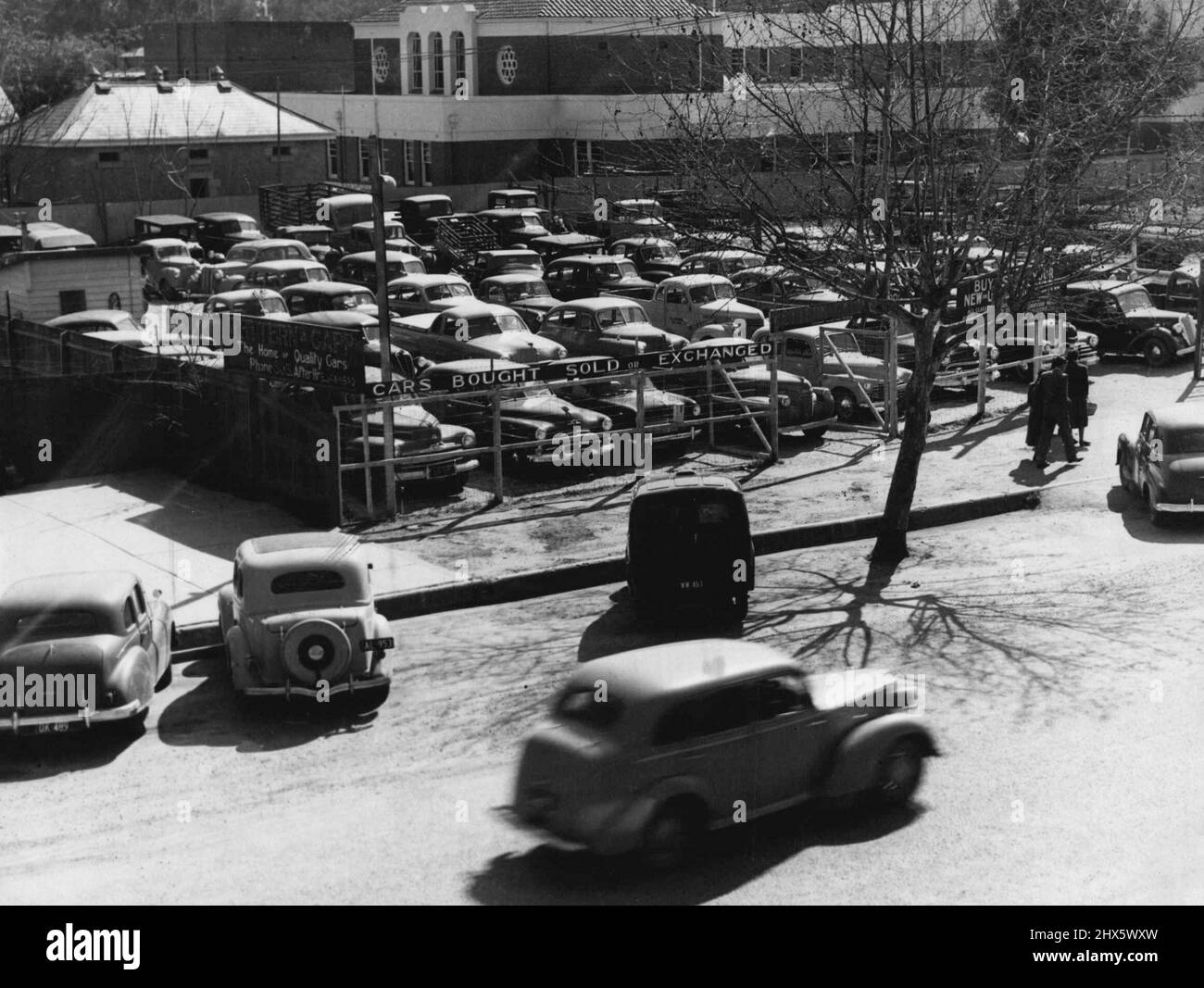 Automobili in vendita - simbolo della mancanza di soldi. Dicembre 16, 1953. Foto Stock