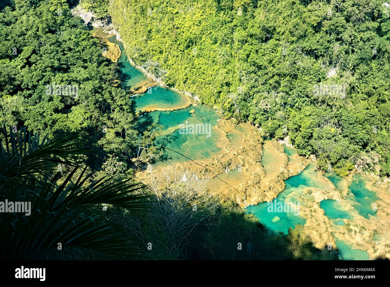 Le incredibili piscine turchesi di Semuc Champey, Rio Cabohon, Lanquin, alta Verapaz, Guatemala Foto Stock