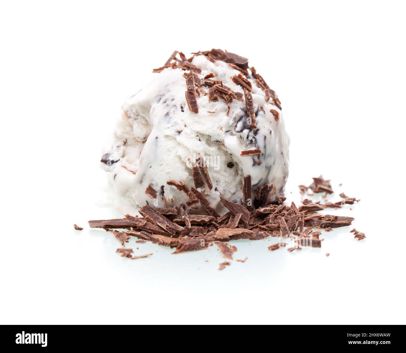Una paletta di gelato alla stracciatella isolato su sfondo bianco Foto Stock