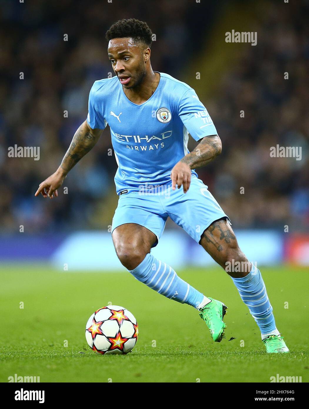 Manchester, Regno Unito. 09/03/2022, Raheem Sterling di Manchester City durante la partita di calcio Manchester City vs Sporting Lisbon, UEFA Champions League, Round of 16, LEG 2 of 2, Etihad Stadium, Manchester, UK. 9th marzo 2022. Credit: Michael Zemanek/Alamy Live News Foto Stock