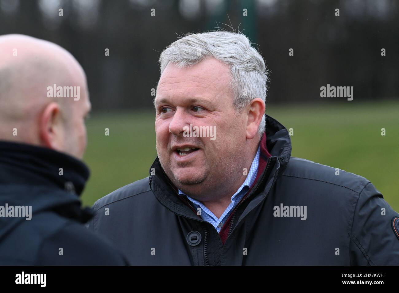 Oriam Sports Centre Edinburgh.Scotland.UK. 10th marzo 22 sessione di allenamento Hearts per la Scottish Cup Tie contro St Mirren. Andrew McKinlay, Chief Executive Officer di Hearts sul campo di allenamento . Credit: eric mccowat/Alamy Live News Foto Stock