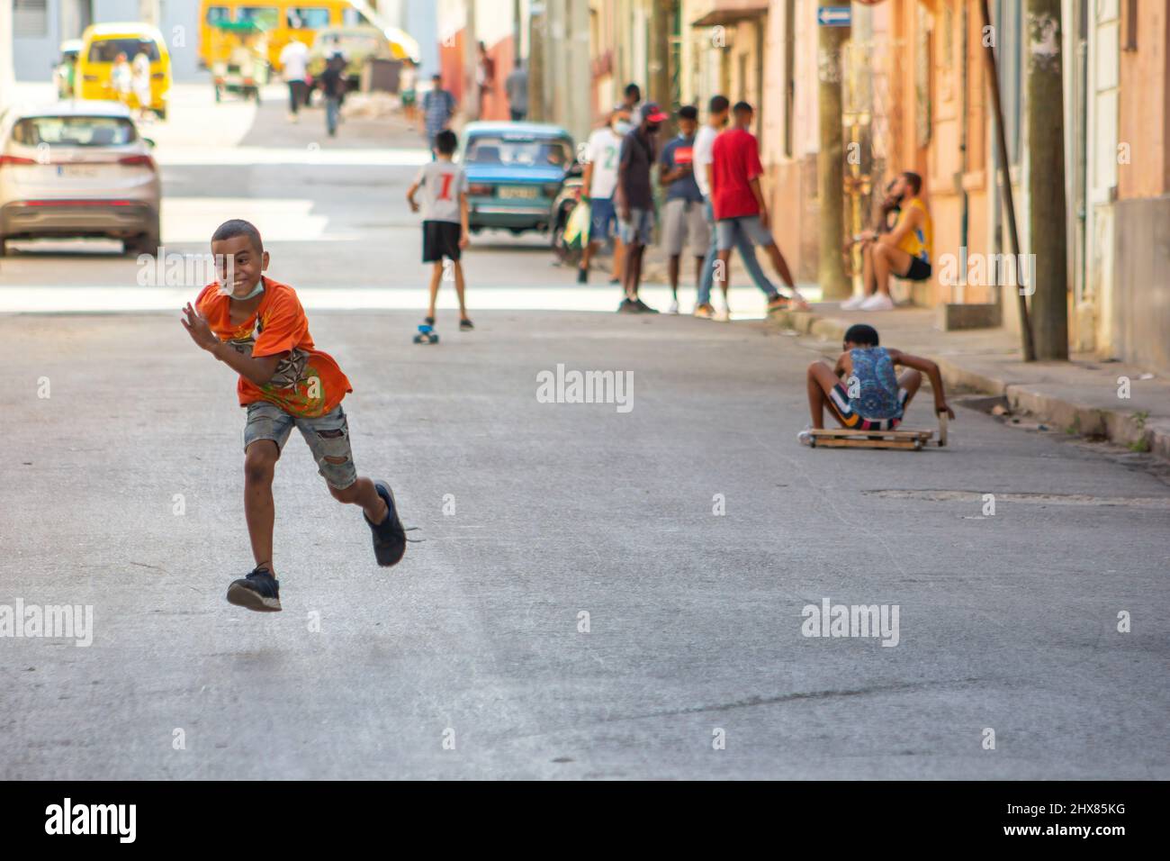 Vita quotidiana della città dell'Avana, Cuba, 2022 Foto Stock