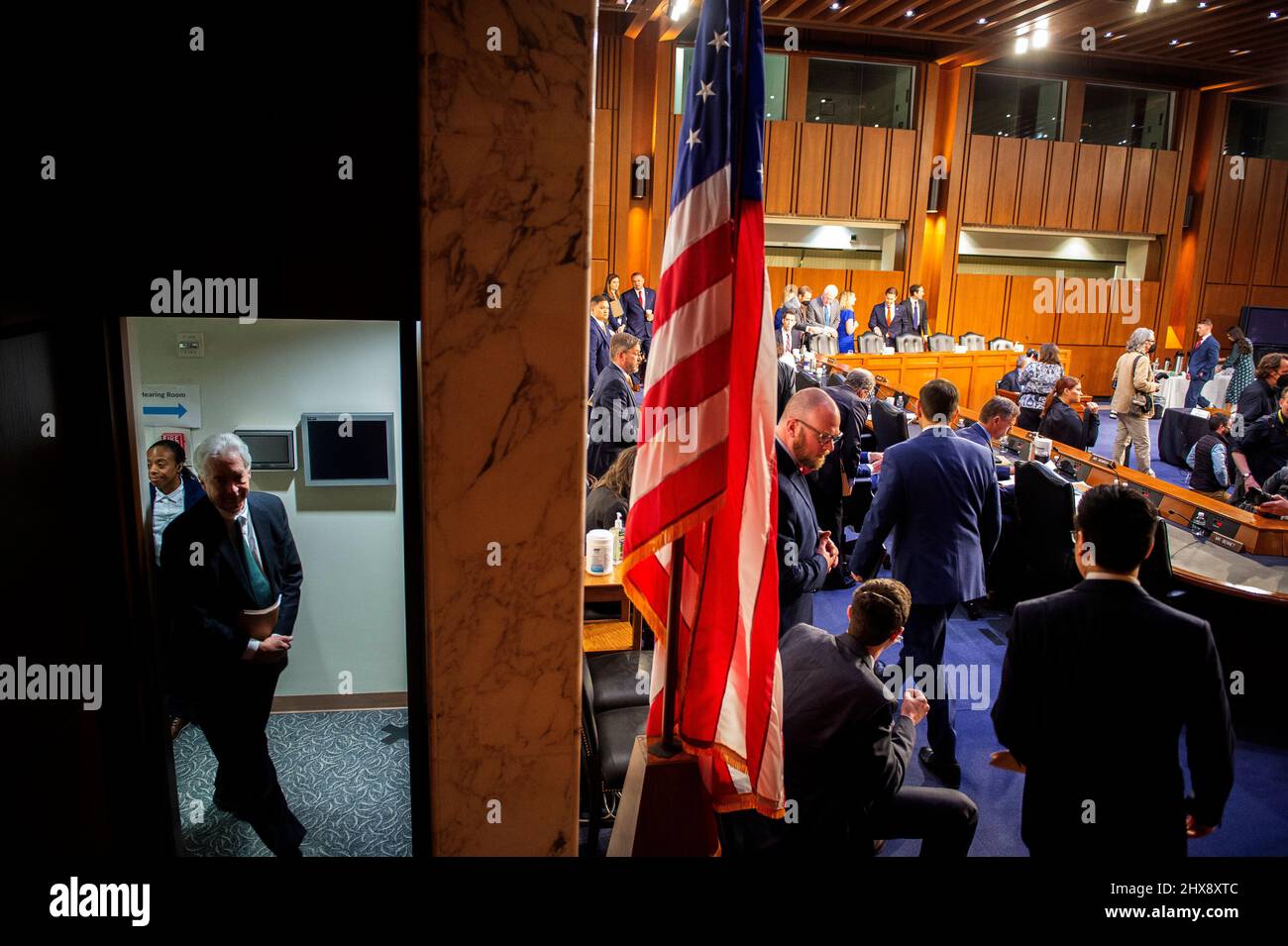 Washington DC, Stati Uniti. 10th Mar 2022. William Burns, direttore della Central Intelligence Agency arriva per un Comitato di selezione del Senato sull'audizione di intelligence per esaminare le minacce a livello mondiale, nell'edificio dell'ufficio del Senato di Hart a Washington, DC, giovedì 10 marzo 2022. Credit: Rod Lammey/CNP/dpa/Alamy Live News Foto Stock