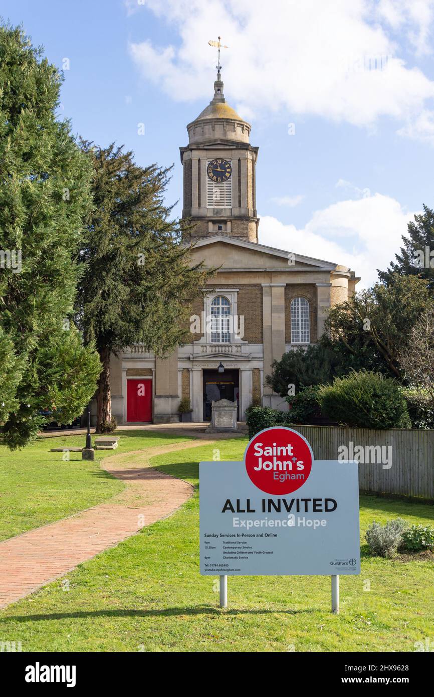 St John's Parish Church, Manor Farm Lane, Egham, Surrey, Inghilterra, Regno Unito Foto Stock