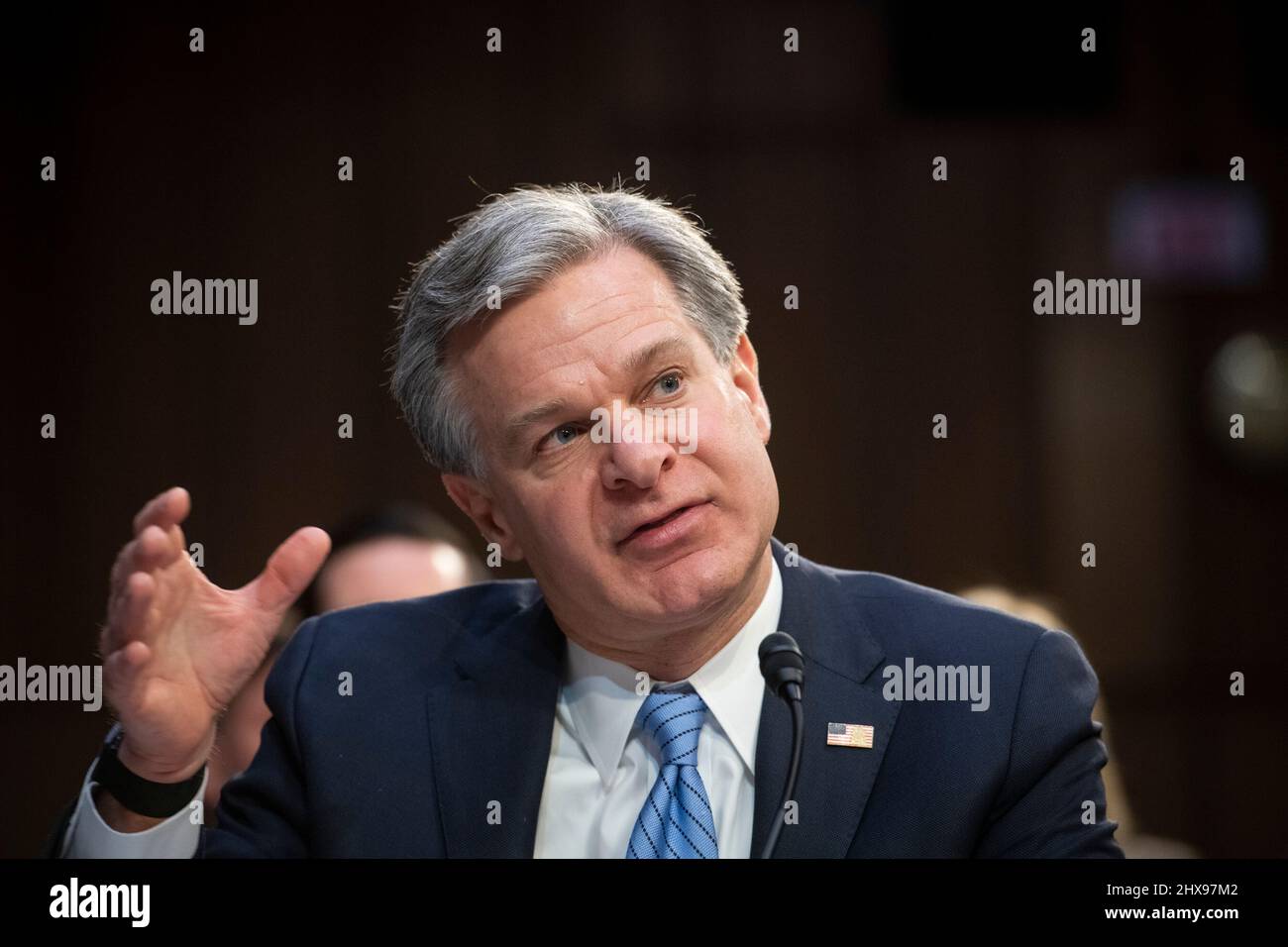 Washington DC, Stati Uniti. 10th Mar 2022. Christopher Wray, direttore del Federal Bureau of Investigation, appare davanti ad un Comitato di selezione del Senato per l'audizione di intelligence per esaminare le minacce a livello mondiale, nel Palazzo dell'Ufficio del Senato di Hart a Washington, DC, Giovedi, 10 marzo 2022. Credit: Rod Lammey/CNP/dpa/Alamy Live News Foto Stock