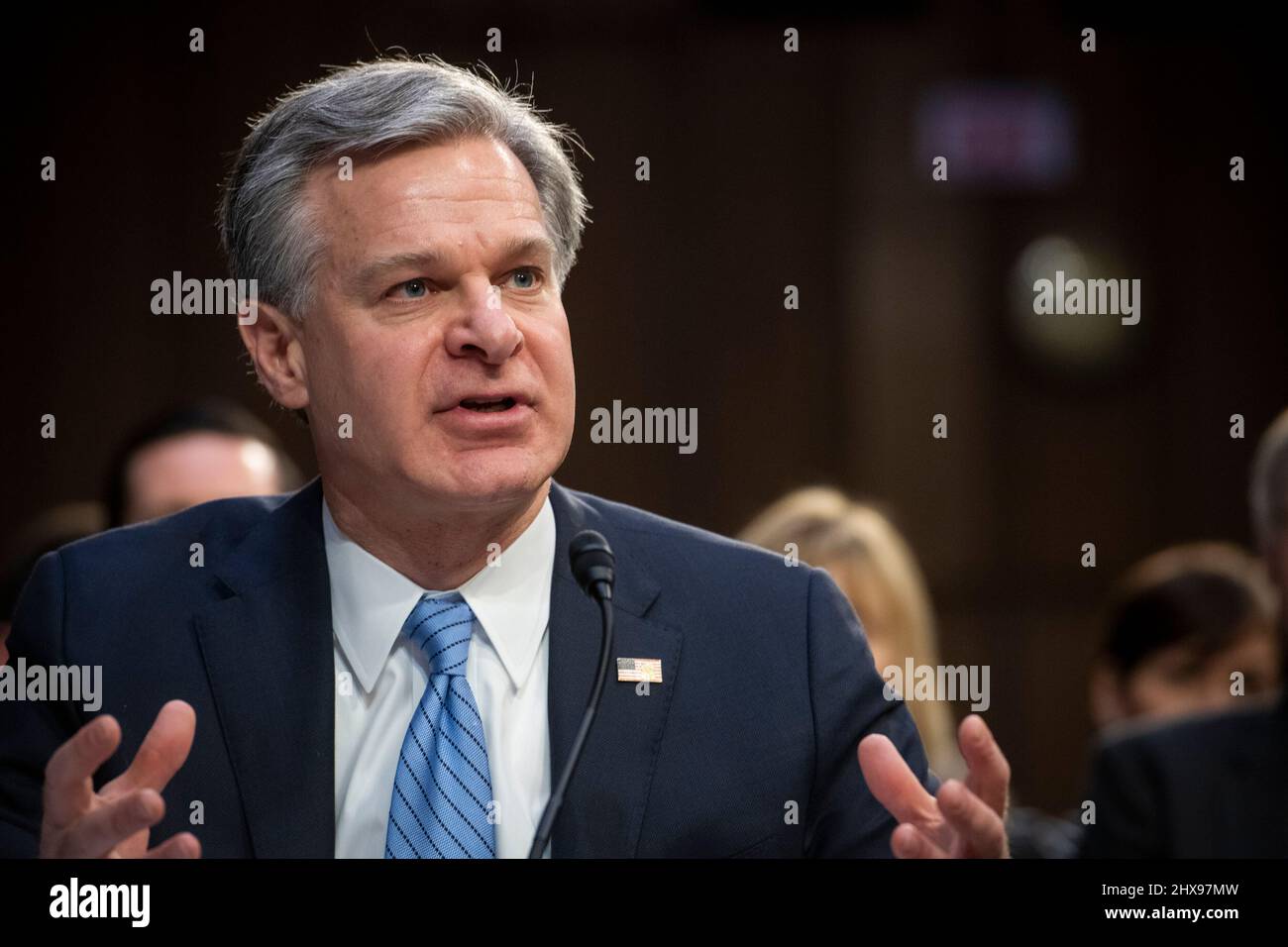 Washington DC, Stati Uniti. 10th Mar 2022. Christopher Wray, direttore del Federal Bureau of Investigation, appare davanti ad un Comitato di selezione del Senato per l'audizione di intelligence per esaminare le minacce a livello mondiale, nel Palazzo dell'Ufficio del Senato di Hart a Washington, DC, Giovedi, 10 marzo 2022. Credit: Rod Lammey/CNP/dpa/Alamy Live News Foto Stock