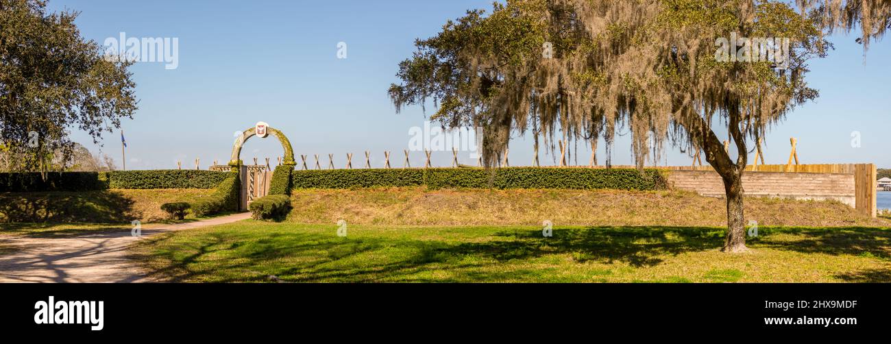 Panorama dell'ingresso alla storica Fort Caroline a Timucua, riserva ecologica e storica di Jacksonville, Florida. Foto Stock