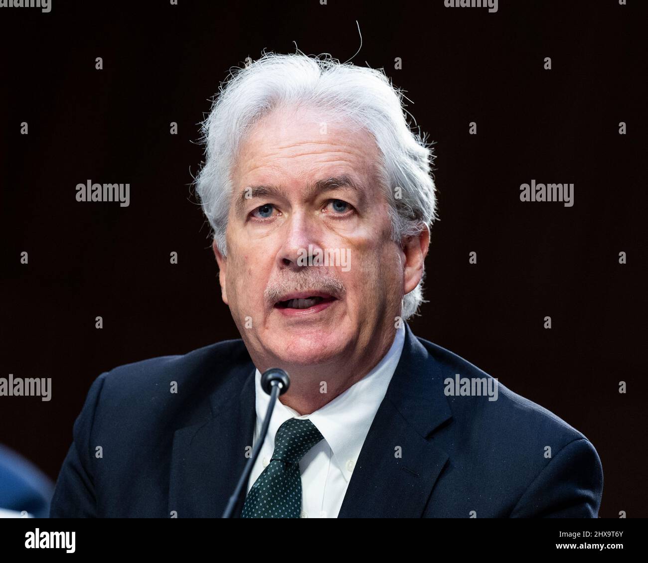 Washington DC, Stati Uniti. 10th Mar 2022. William Burns, direttore dell'Agenzia Centrale di intelligenza, parla ad un'audizione del Comitato di intelligenza del Senato. Credit: SOPA Images Limited/Alamy Live News Foto Stock