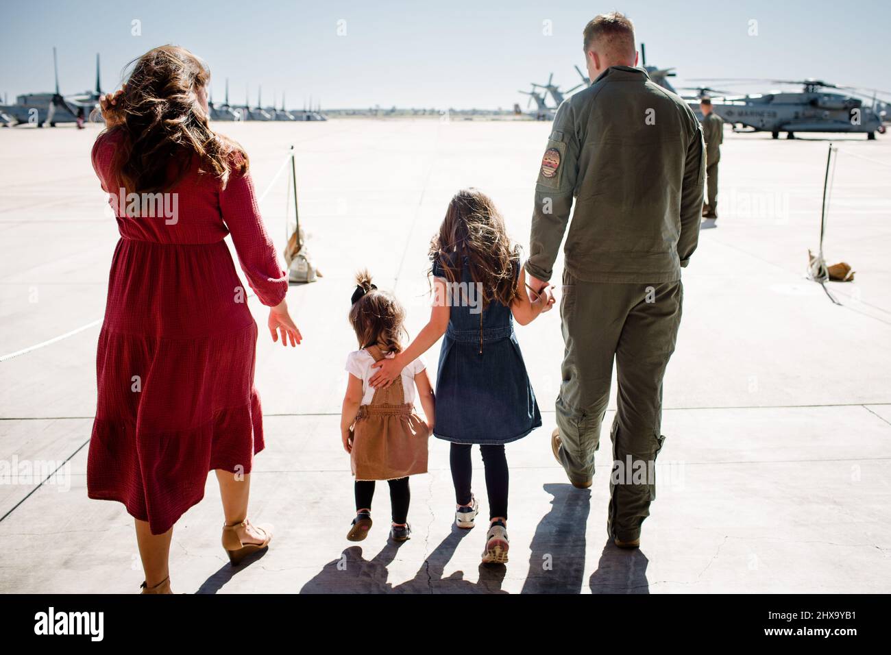 Famiglia militare riunita a Miramar a San Diego Foto Stock