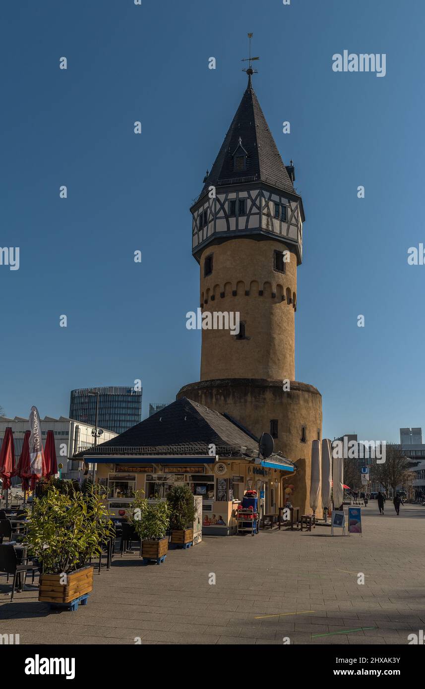 Ex torre di avvistamento Bockenheimer Warte, un punto di riferimento di Francoforte. Assia, Germania Foto Stock