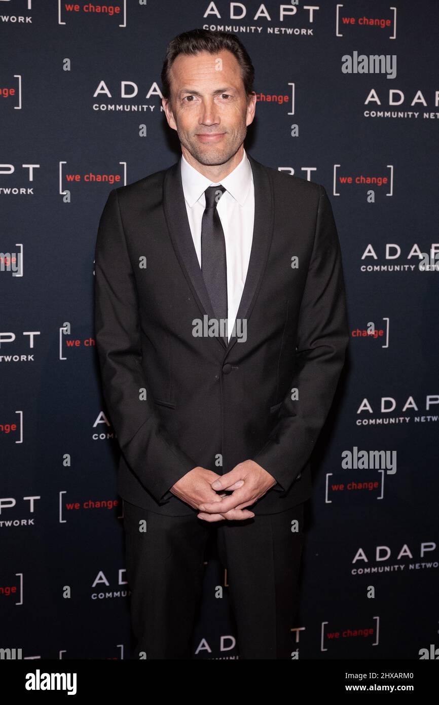 New York, Stati Uniti. 10th Mar 2022. Andrew Shue partecipa AGLI ADAPT Leadership Awards alla Cipriani 42nd Street di New York, New York, il 10 marzo 2022. (Foto di Gabriele Holtermann/Sipa USA) Credit: Sipa USA/Alamy Live News Foto Stock