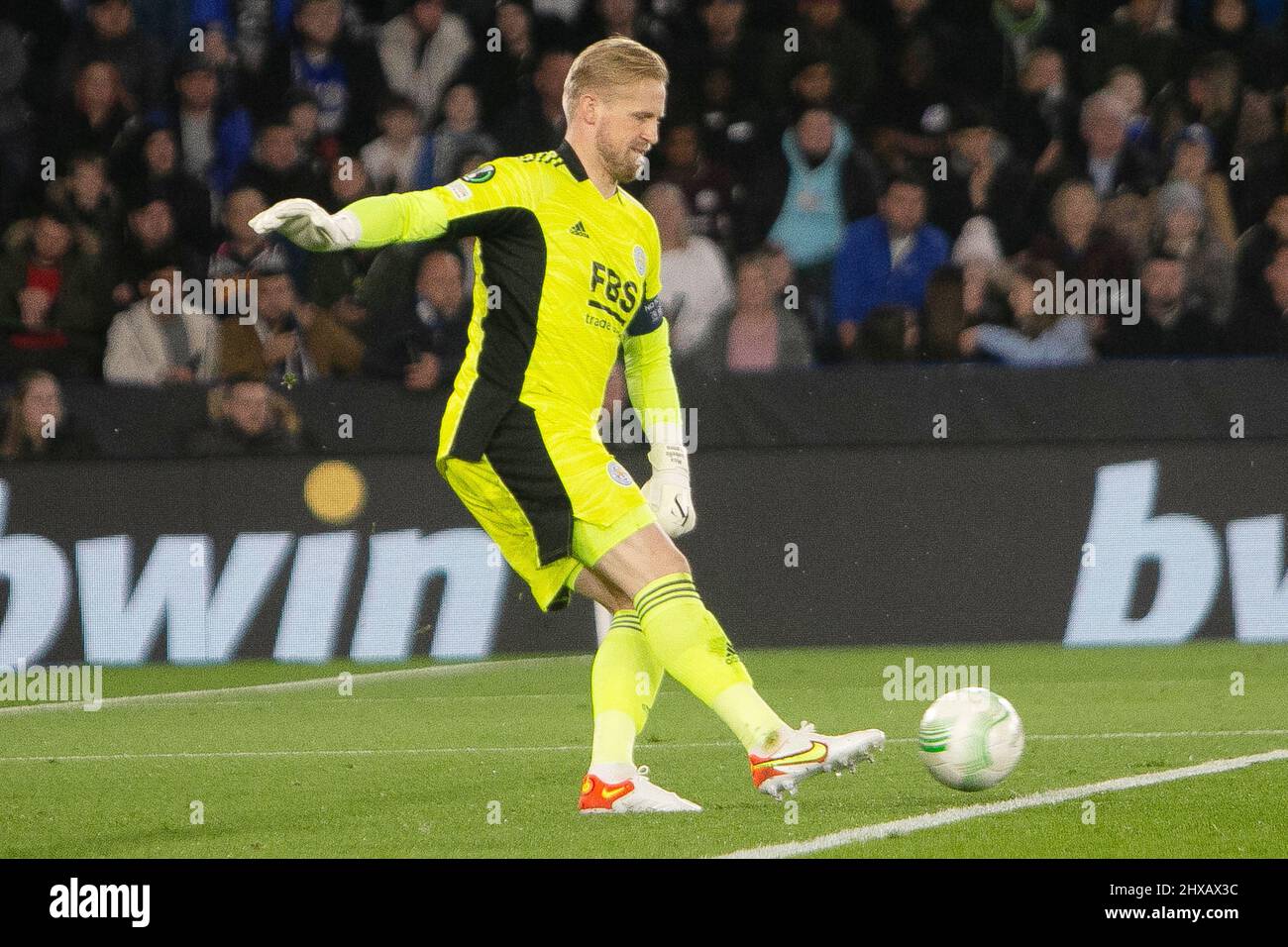 Leicester, Regno Unito. 10th Mar 2022. Kasper Schmeichel del Leicester FC durante la UEFA Conference League, Round of 16, partita di calcio a 1st gambe tra Leicester City e Stade Rennais (Rennes) il 10 marzo 2022 al King Power Stadium di Leicester, Inghilterra - Foto Laurent Lairys / DPPI Credit: DPPI Media / Alamy Live News Foto Stock