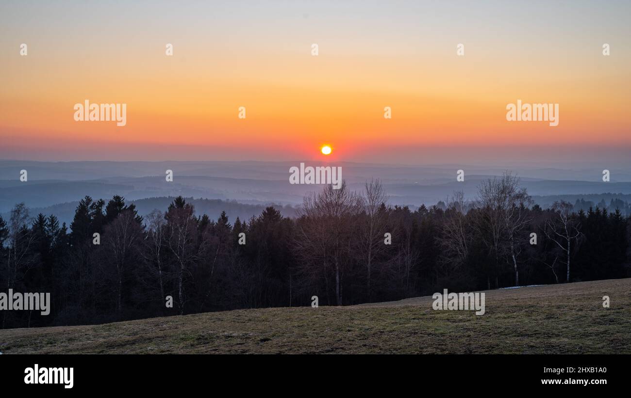 Inverno a Schöneck, Sonnenuntergang flammender Foto Stock