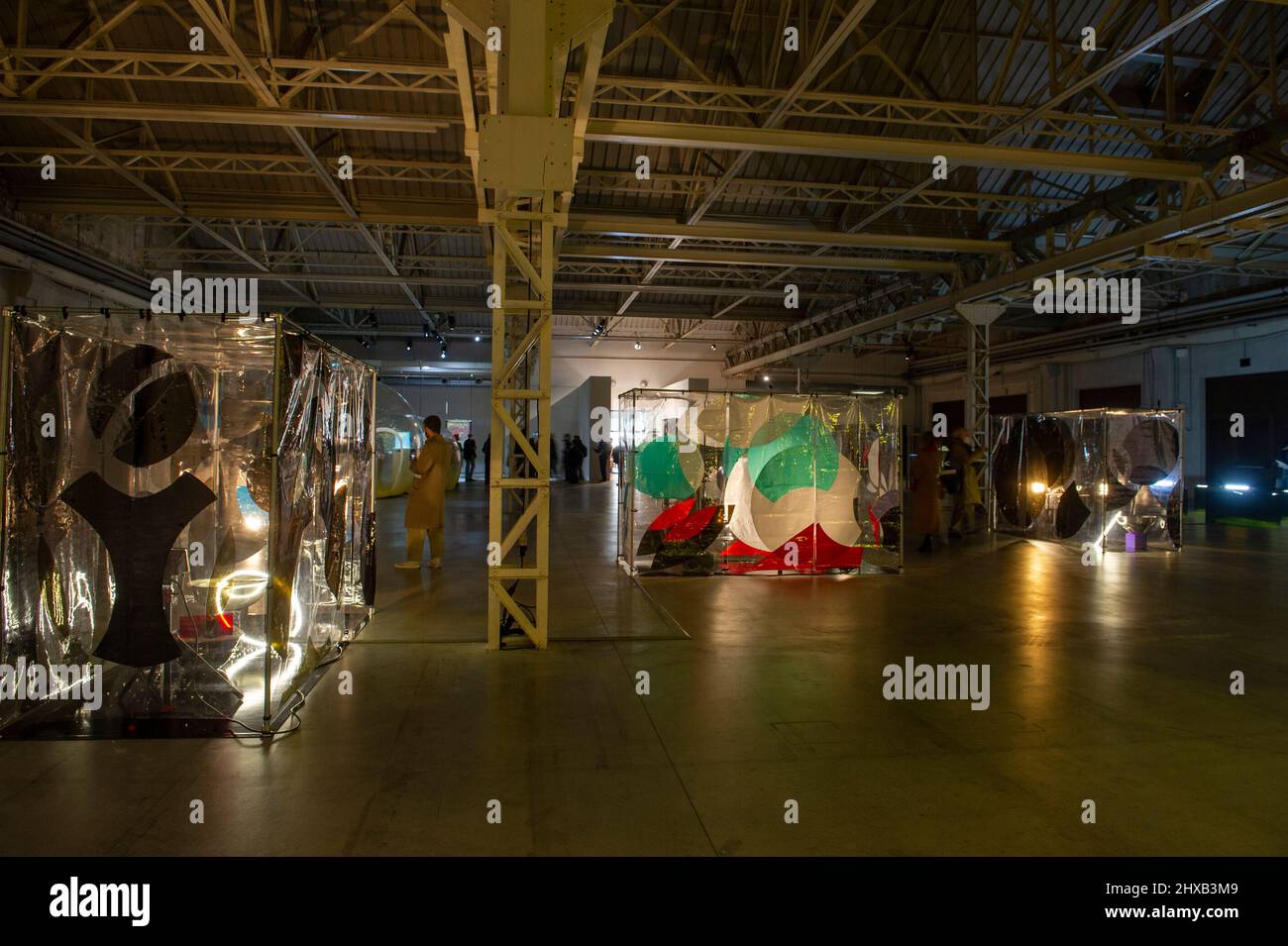 02/22/2022 - Italia, Milano, Pirelli Hangar Bicocca presenta la mostra 'Metaspore' dell'artista coreano Anicka Yi. Foto Stock