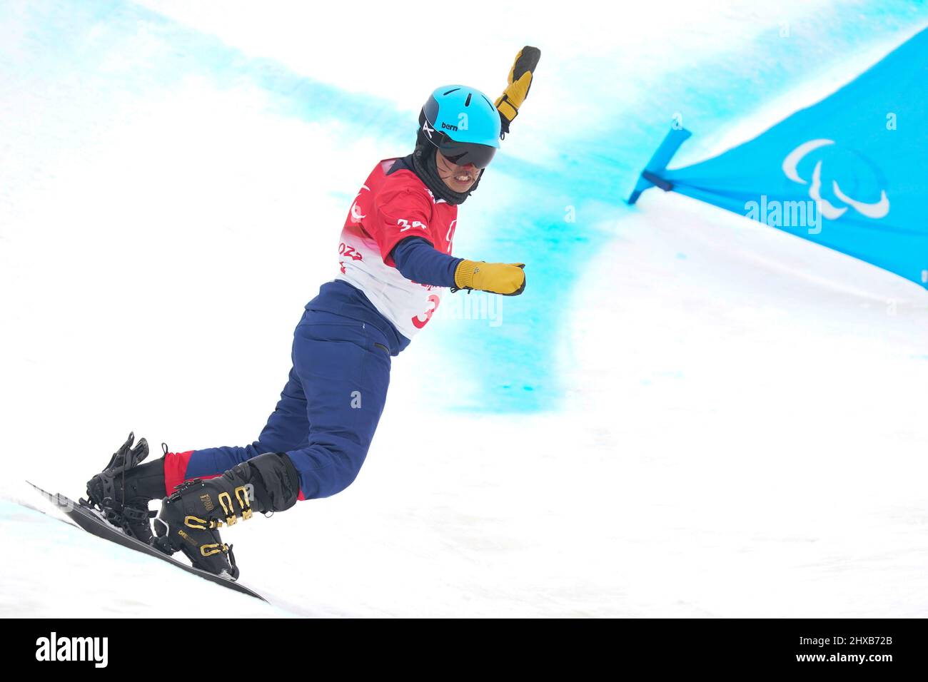 Zhangjiakou Cina. 11th Mar 2022. Shinji Tabuchi (JPN), 11 marzo 2022 - Snowboard : Slalom SB-LL2 1st - Men's Banked Run at Zhangjiakou Genting Snow Park durante i Giochi Paralimpici invernali di Pechino 2022 a Zhangjiakou Cina. Credit: MA SPORTS/AFLO/Alamy Live News Foto Stock