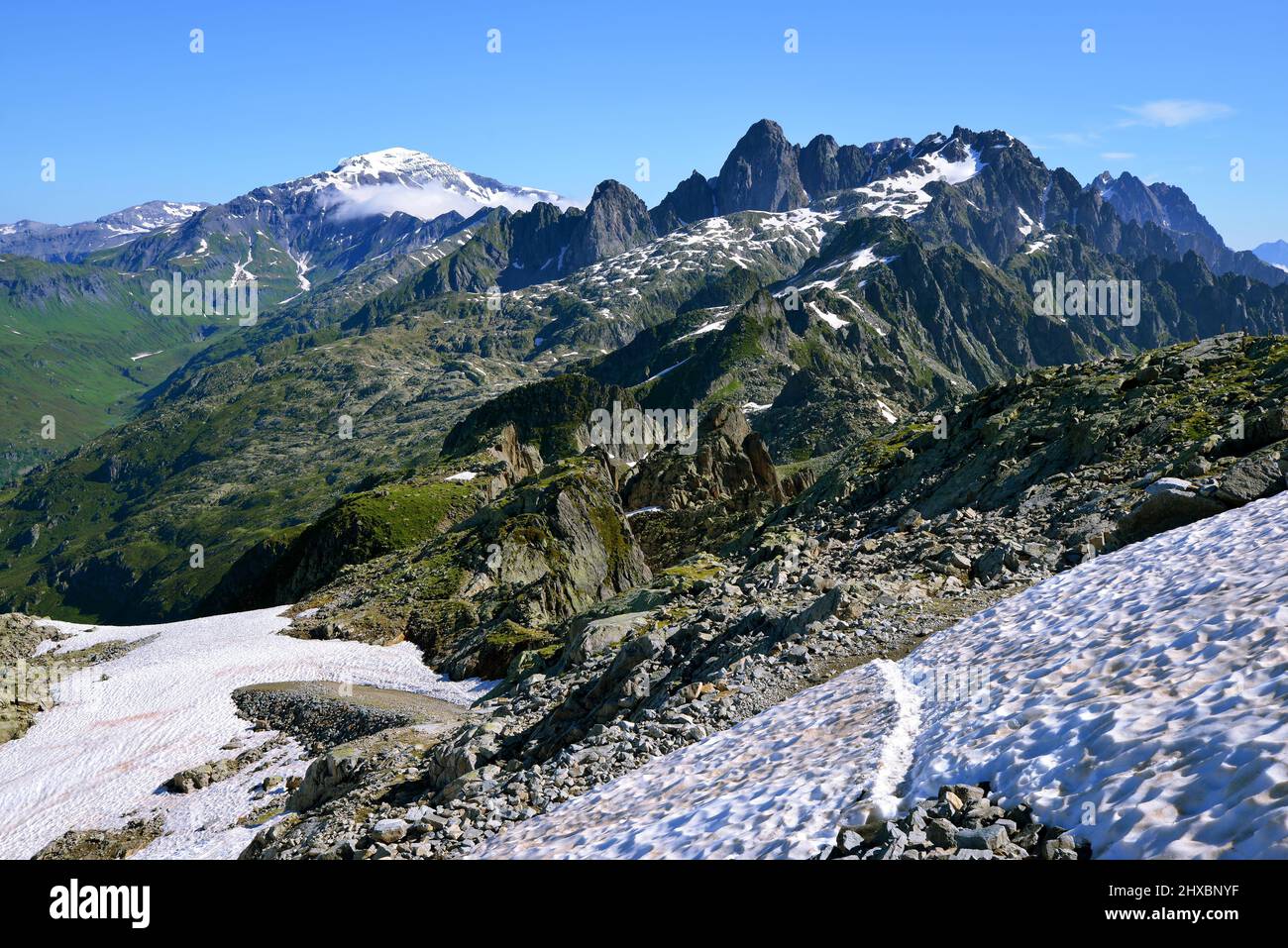 Vista dalla cima della montagna le Brevent. Alpi francesi, Chamonix, Francia. Foto Stock