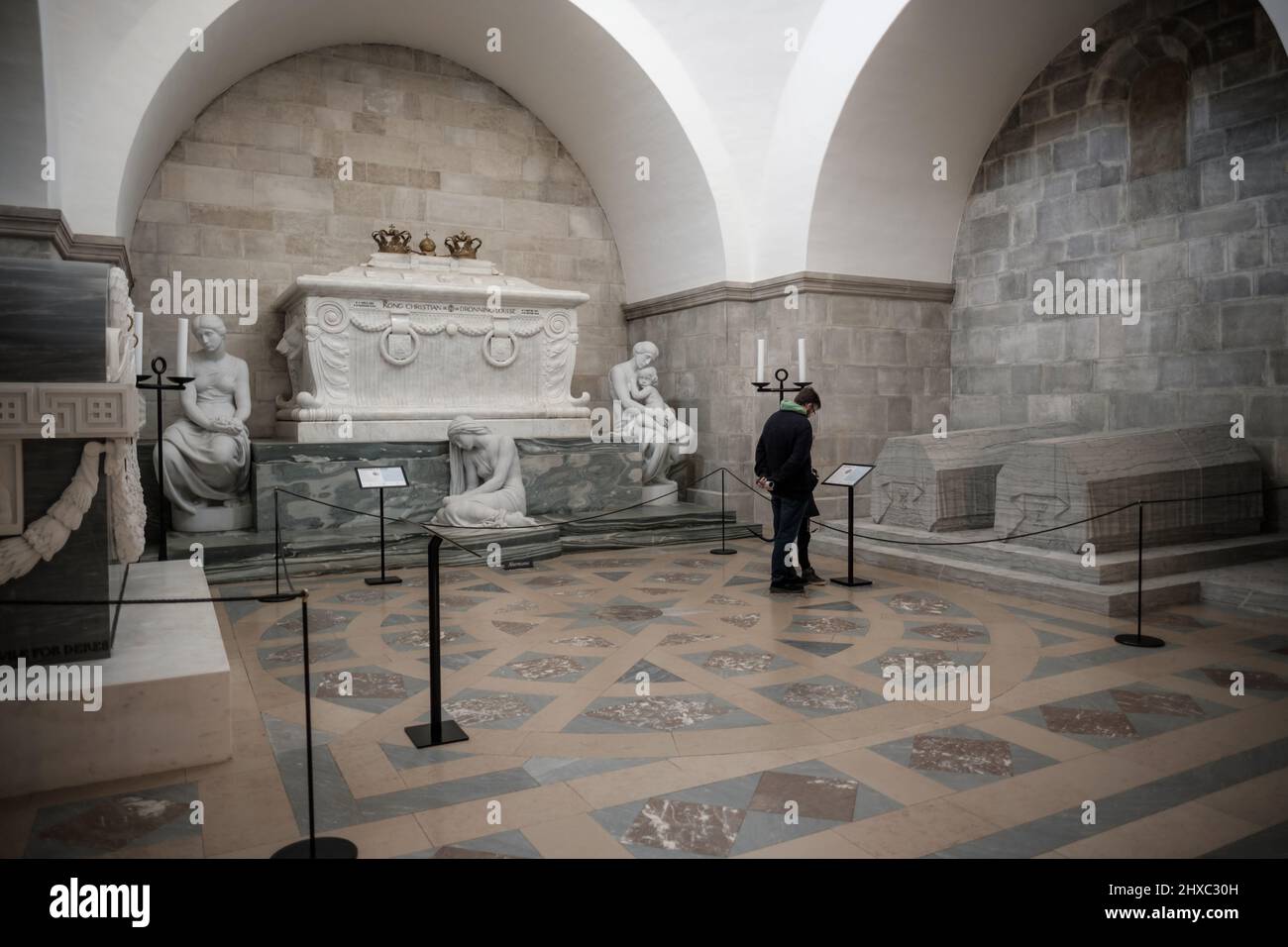 La Cattedrale di Roskilde, dichiarata patrimonio dell'umanità dall'UNESCO, è conosciuta come la chiesa più importante della Danimarca. È il luogo di riposo finale per più di 30 monarchi. Foto Stock