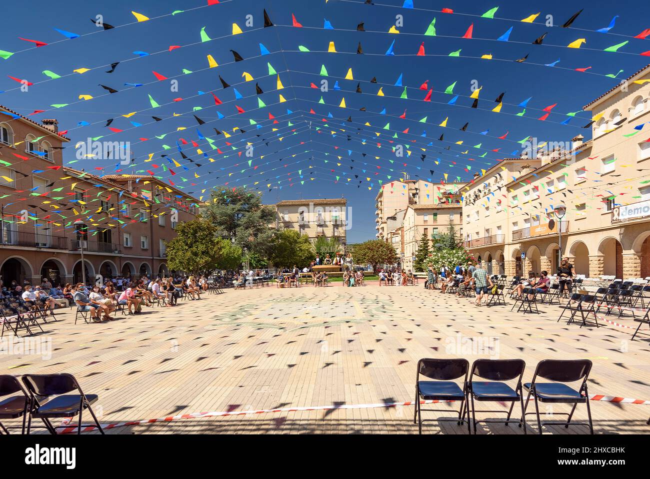 Piazza del Municipio di Navàs in occasione della festa patronale di Navàs (la Festa Major) (Barcellona, Catalogna, Spagna) ESP: Plaza de Navàs, Barcellona Foto Stock