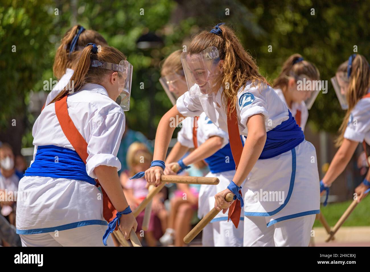 Stick dance (Ball de Bastoners) del Navàs patron saint festival (la Festa Major) (Barcellona, Catalogna, Spagna) ESP: Baile de Bastons (bastoni) Foto Stock