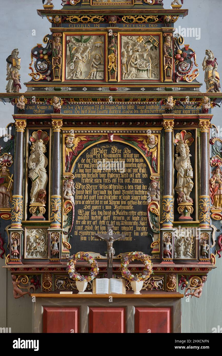 Europa, Danimarca, Møn. L'altare (1634) della Chiesa di Fanefjord. Foto Stock