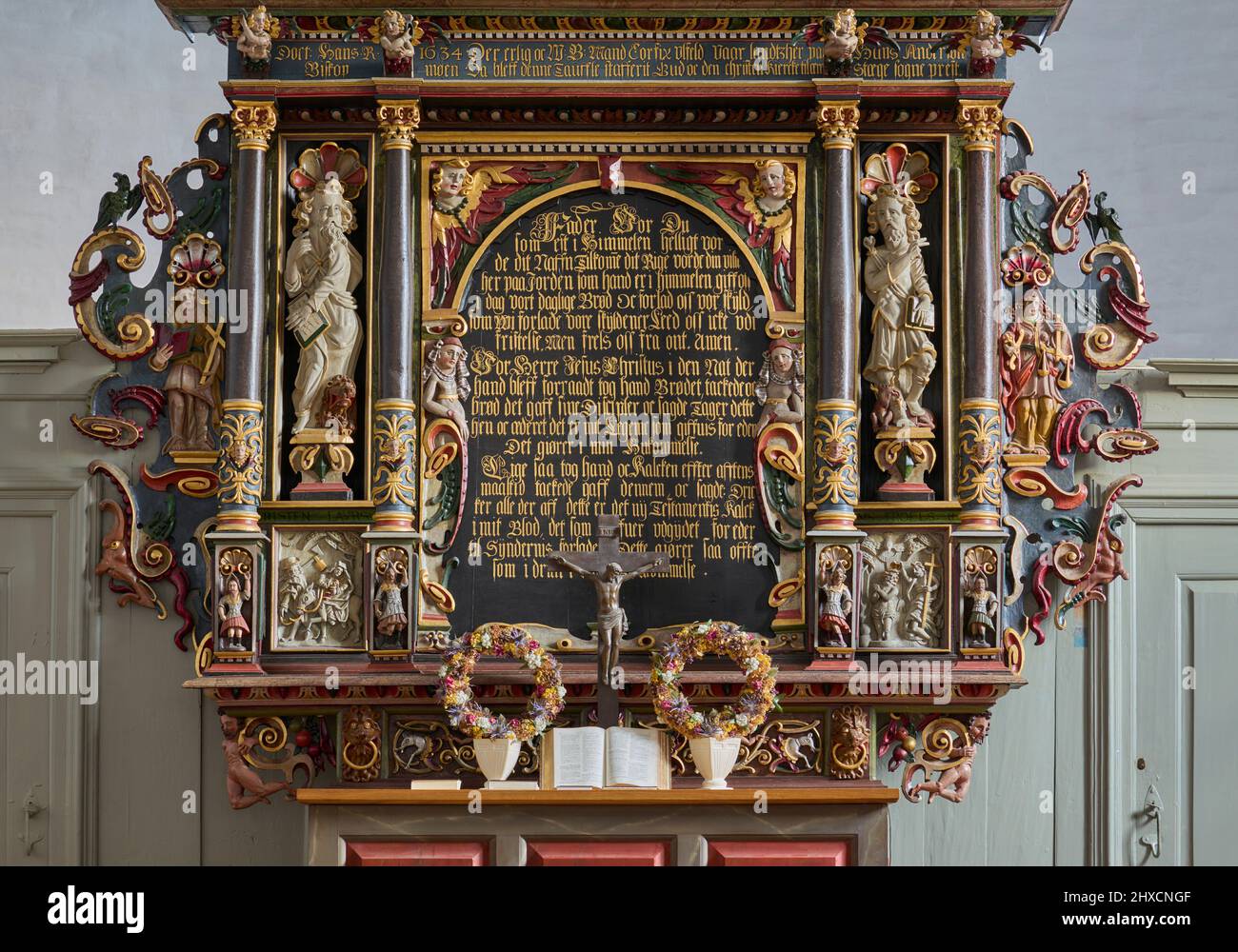 Europa, Danimarca, Møn. L'altare (1634) della Chiesa di Fanefjord. Foto Stock