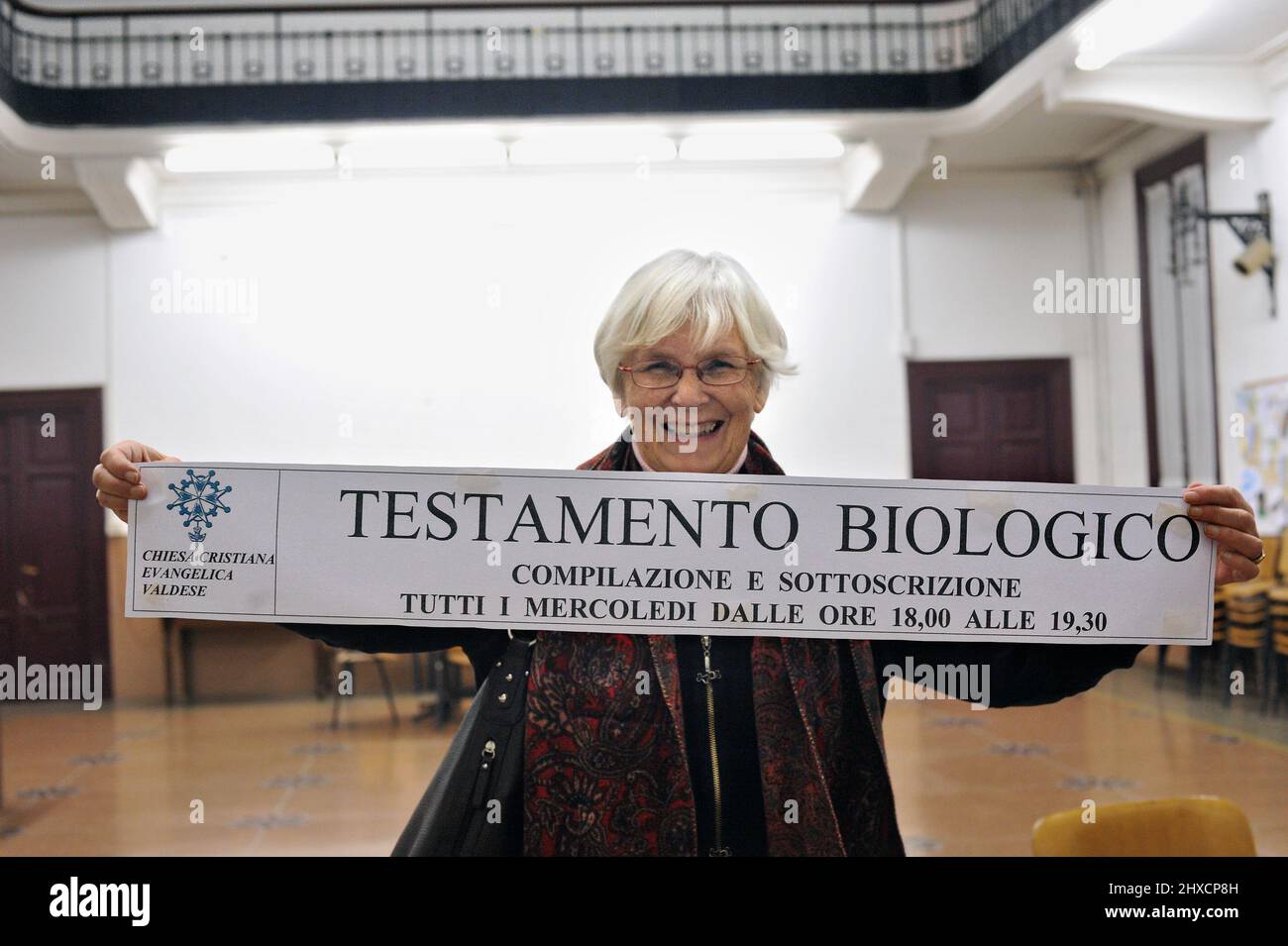 Roma, Italia 26/01/2011: Iniziativa per la firma e il mantenimento di direttive di anticipo per le cure mediche (testamenti viventi). ©Andrea Sabbadini Foto Stock