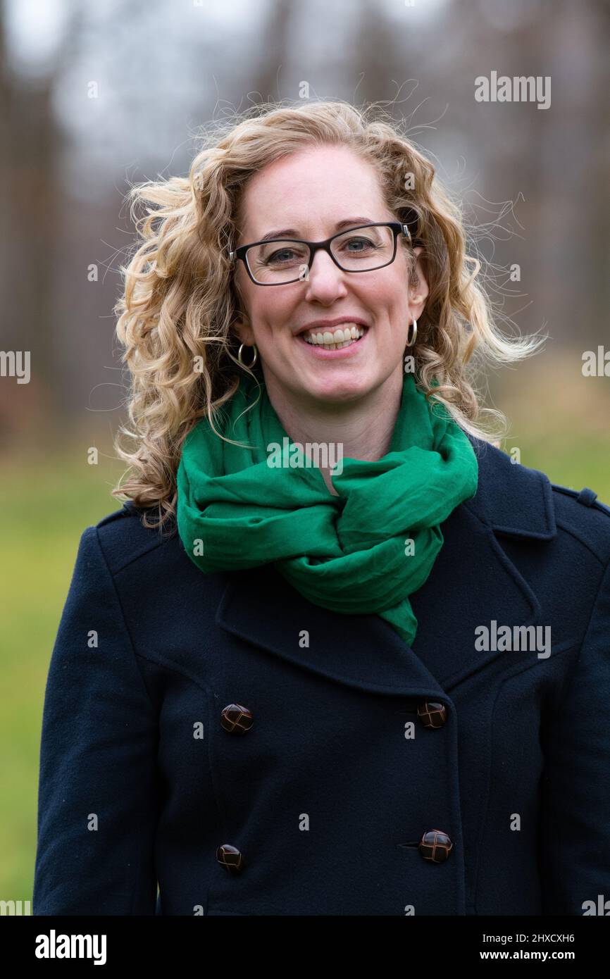 Lorner Slater MSP co-leader dei Verdi scozzesi e Ministro delle competenze Green, dell'economia circolare e della biodiversità Foto Stock