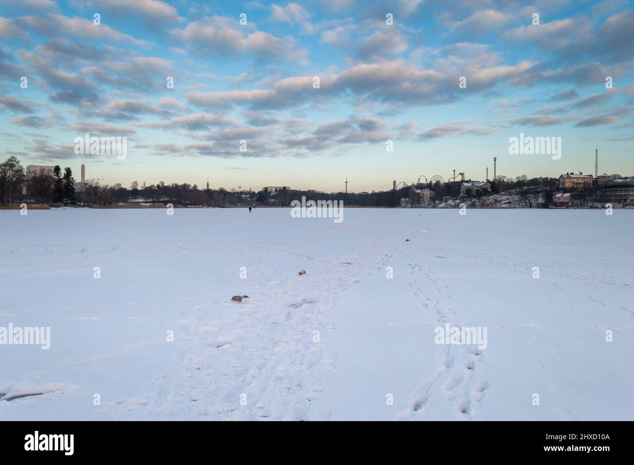 Bel paesaggio invernale a helsinki, in Finlandia, in una bella giornata di sole Foto Stock