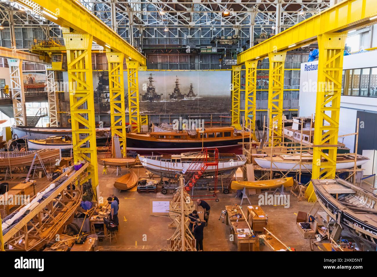 Inghilterra, Hampshire, Portsmouth, Portsmouth Historic Dockyard, Boathouse 4, storico battello la riparazione Foto Stock