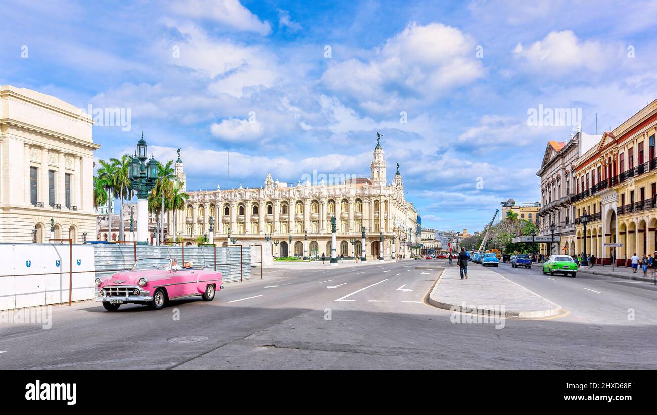 Paesaggio urbano e teatro nazionale Alicia Alonso, l'Avana, Cuba Foto Stock