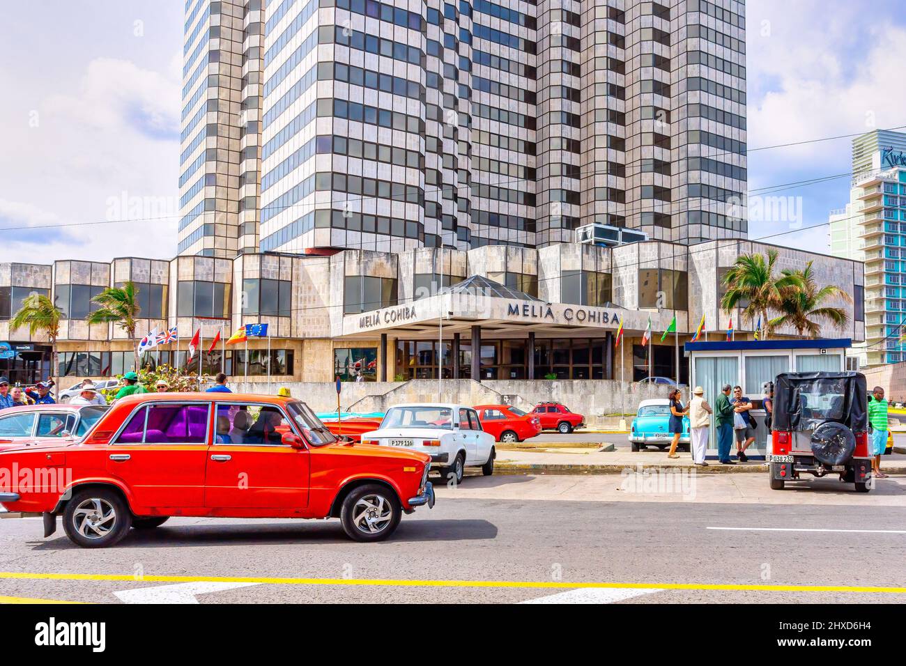 Lada car by resort hotel a l'Avana, Cuba, marzo 2017 Foto Stock