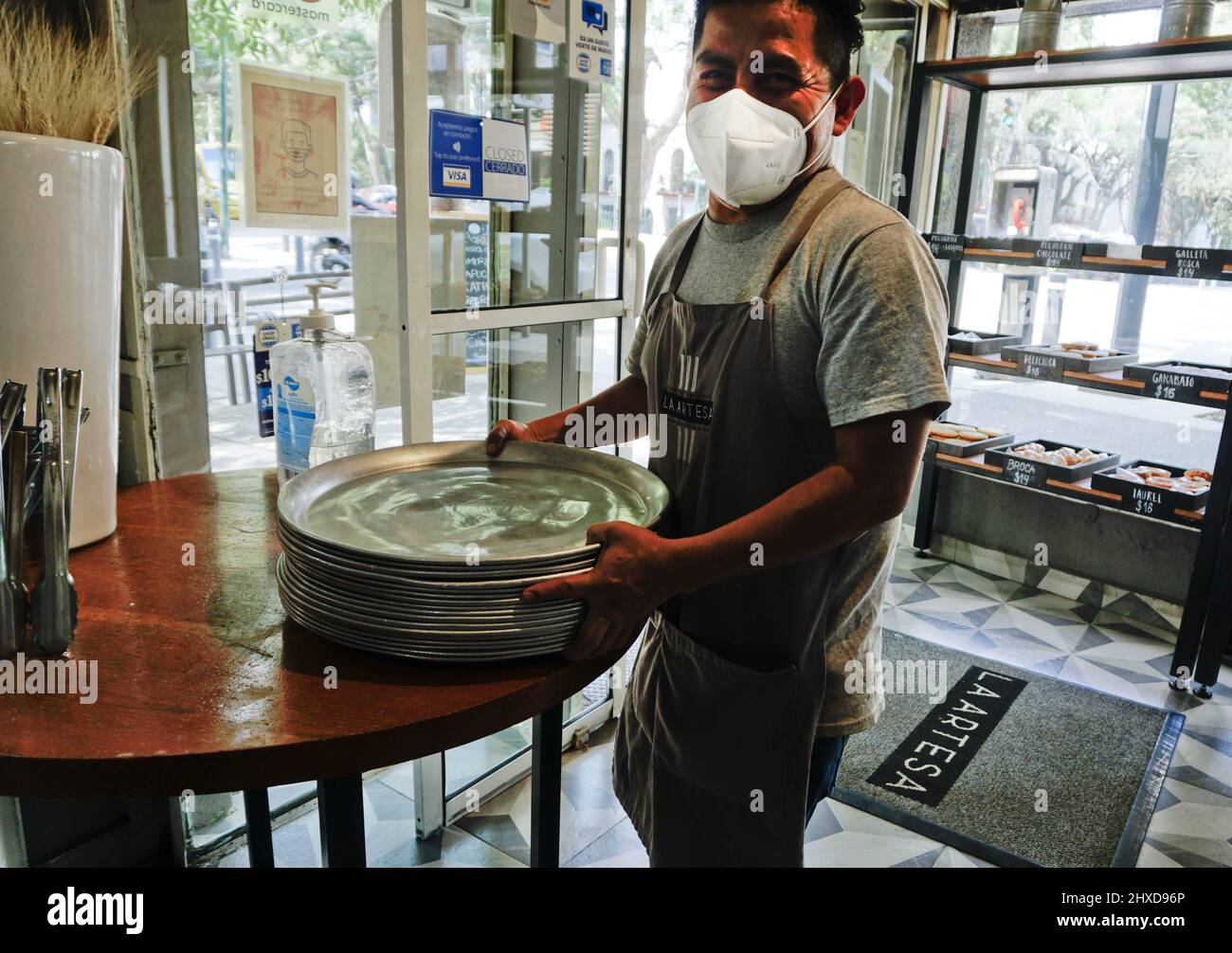 Negozio di pane artigianale a conduzione donna, l'Artisa, nella zona alla moda di la Condesa, Città del Messico, Messico Foto Stock