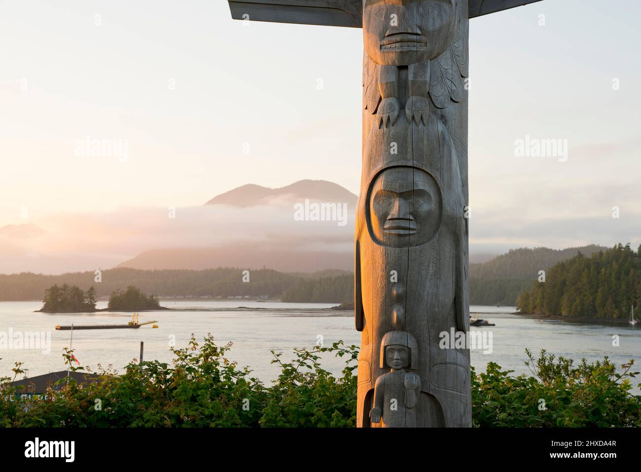 Totem Pole ad Anchor Park, Tofino, Saanich, British Columbia, Canada Foto Stock