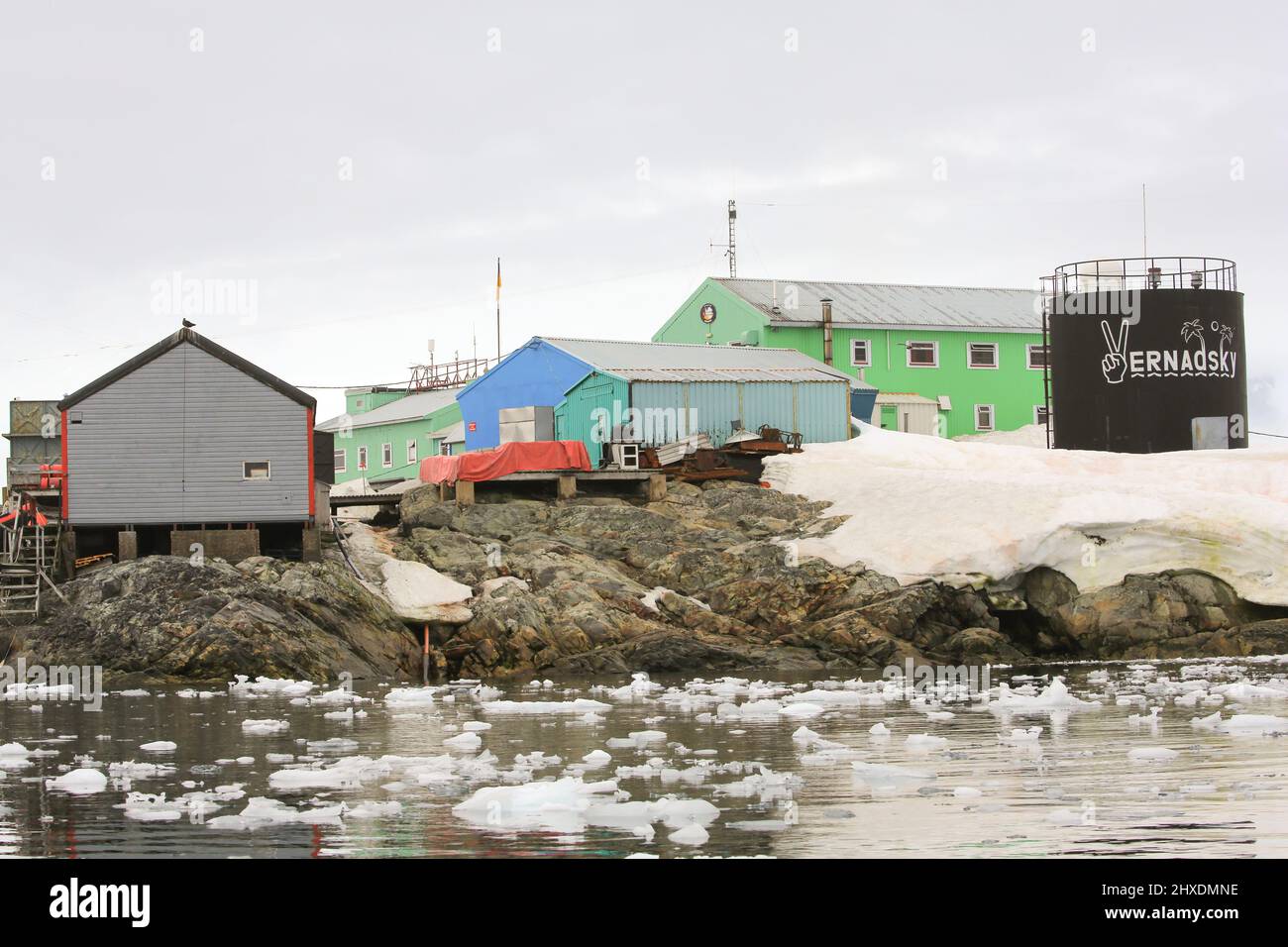 La base di ricerca di Vernadsky è una stazione antartica Ucraina situata sull'isola di Galindez, nelle isole argentine, nella penisola antartica. Foto Stock