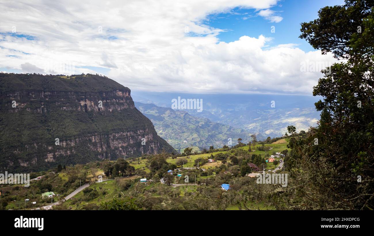 Splendidi paesaggi di Bogotá Colombia e dintorni con molta natura Foto  stock - Alamy