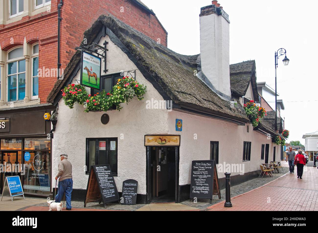 Xvi secolo il cavallo & Jockey Pub, Hope Street, Wrexham, Wrexham County Borough, Wales, Regno Unito Foto Stock