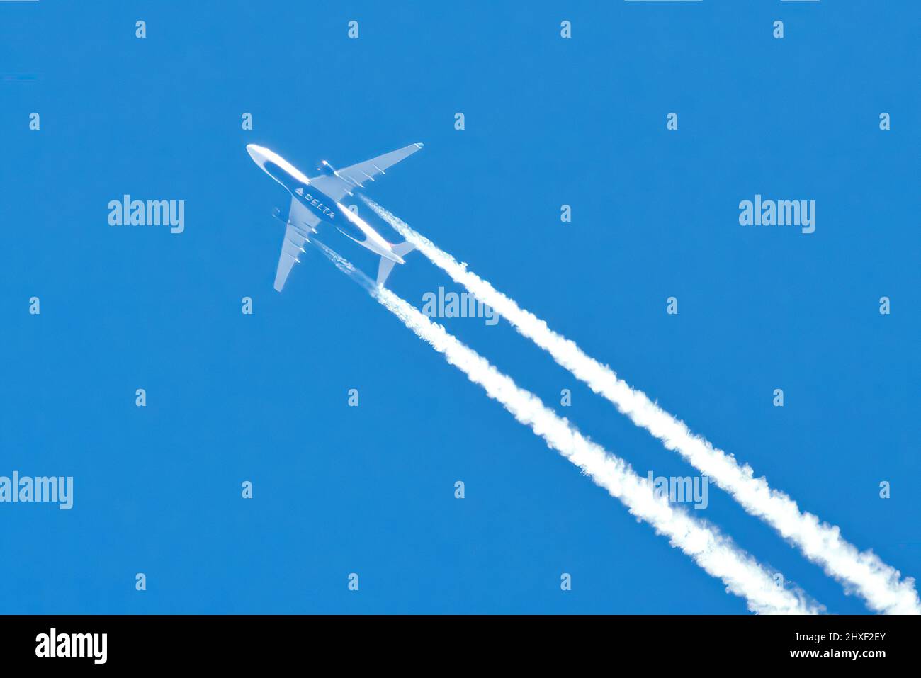 delta air liner in volo Foto Stock
