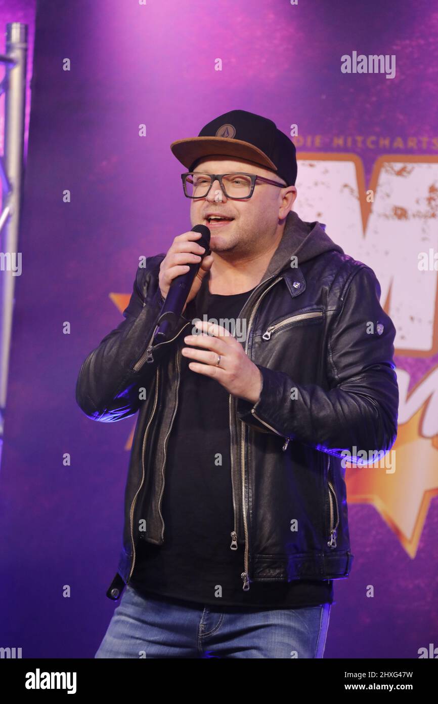 Anthony Weihs beim MusicMatch - Die Hitcharts bei MyTVplus im Gläsernen Studio von MyTVplus im Elbepark. Dresda,11.03.2022 Foto Stock