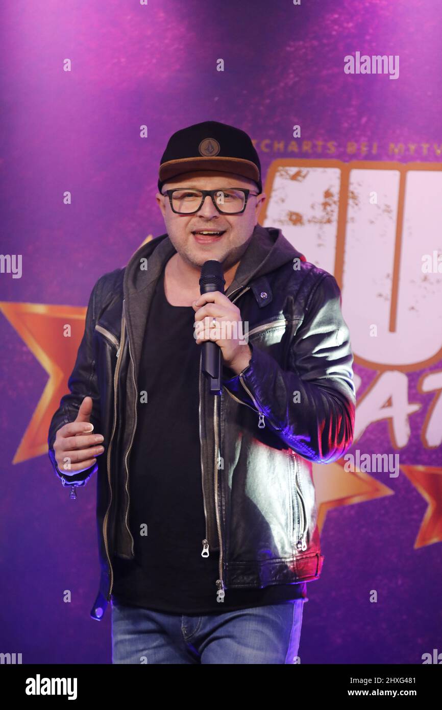 Anthony Weihs beim MusicMatch - Die Hitcharts bei MyTVplus im Gläsernen Studio von MyTVplus im Elbepark. Dresda,11.03.2022 Foto Stock