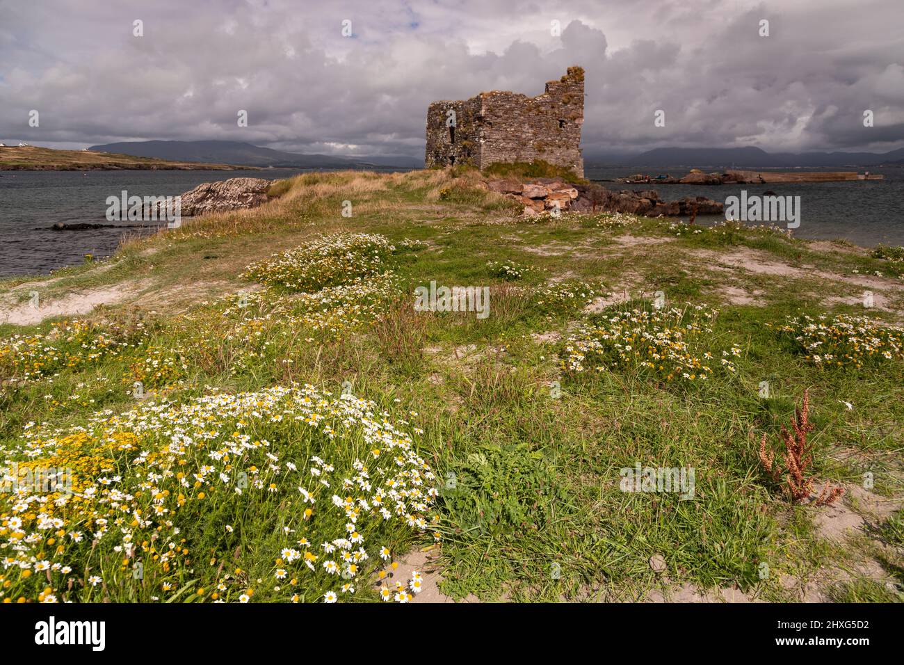 Castello di Balliskellig sulla costa atlantica della contea di Kerry, Irlanda Foto Stock