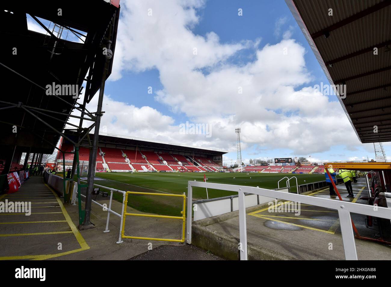 SWINDON, REGNO UNITO. MAR 12th veduta generale del terreno della contea durante la partita della Sky Bet League 2 tra Swindon Town e Oldham Athletic al terreno della contea di Swindon sabato 12th marzo 2022. (Credit: Eddie Garvey | MI News) Credit: MI News & Sport /Alamy Live News Foto Stock