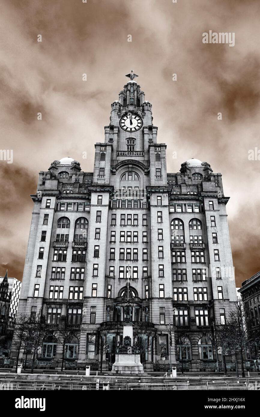 Royal Liver Building, Pier Head, Liverpool Foto Stock