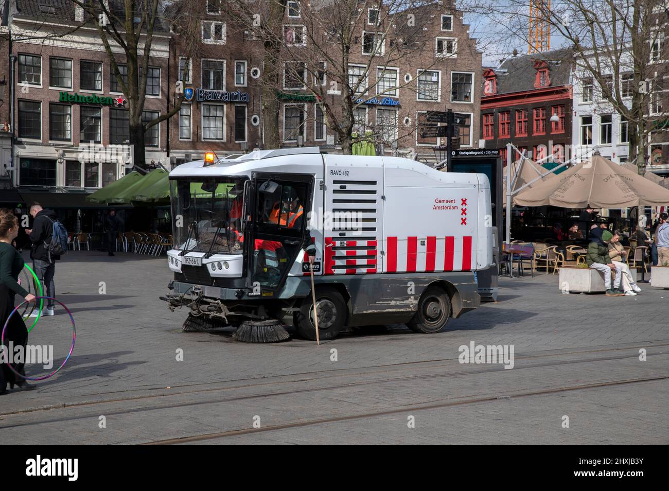 Spazzare la macchina per la pulizia dalla città di Amsterdam Paesi Bassi 12-3-2022 Foto Stock