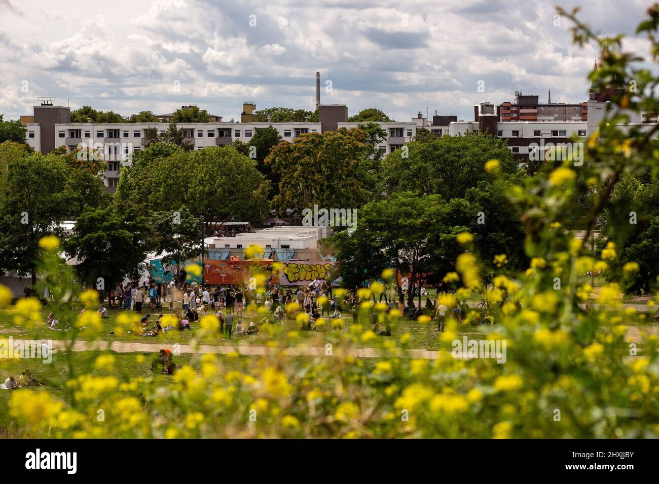 Mercato e Arte nel Parco cittadino di Berlino la domenica Foto Stock