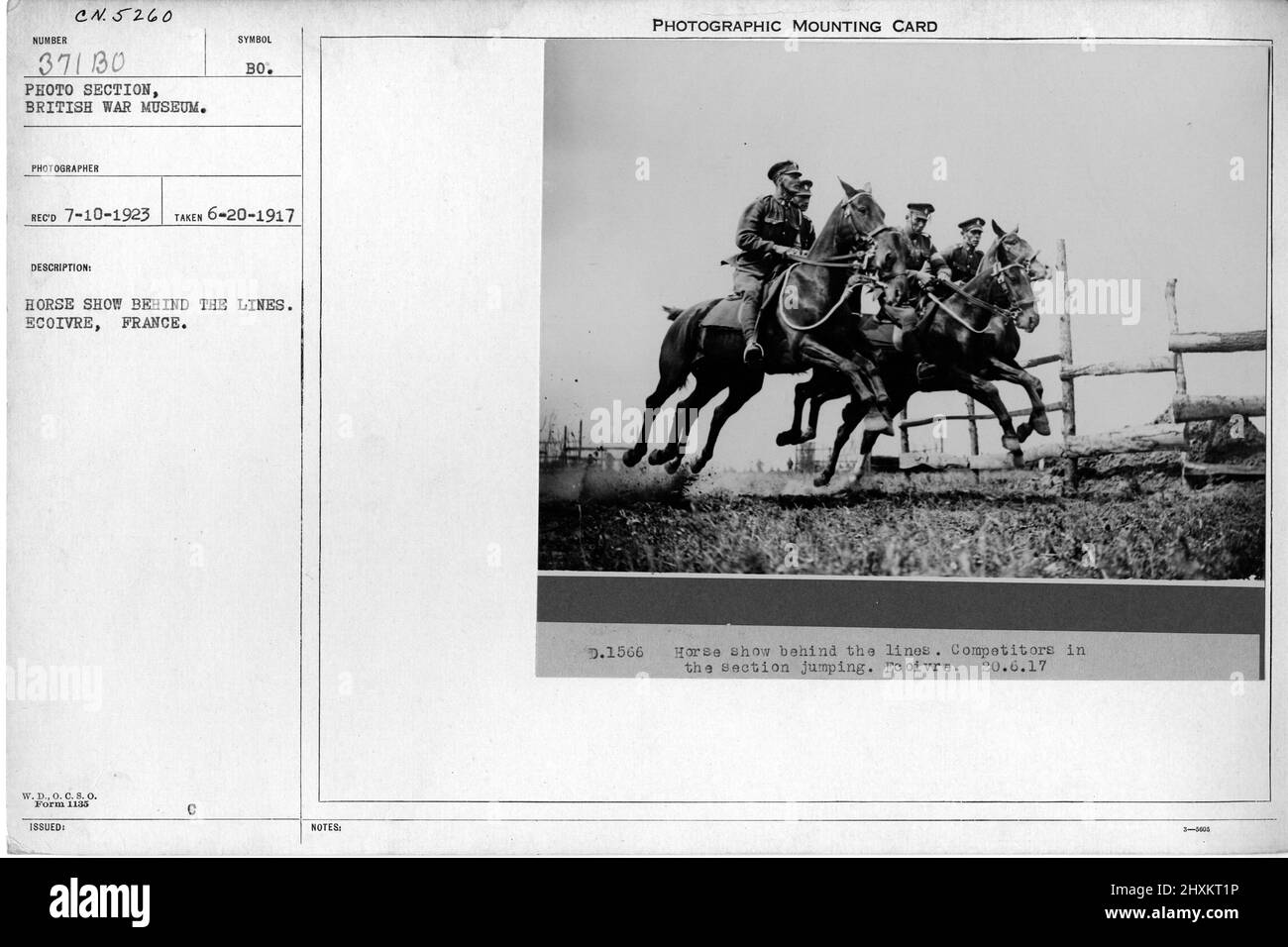Spettacolo di cavalli dietro le righe. Ecoivre, Francia; 6/20/1917. Collezione di fotografie della prima Guerra Mondiale, 1914-1918 che raffigurano le attività militari delle forze armate britanniche e di altre nazioni e del personale durante la prima Guerra Mondiale Foto Stock
