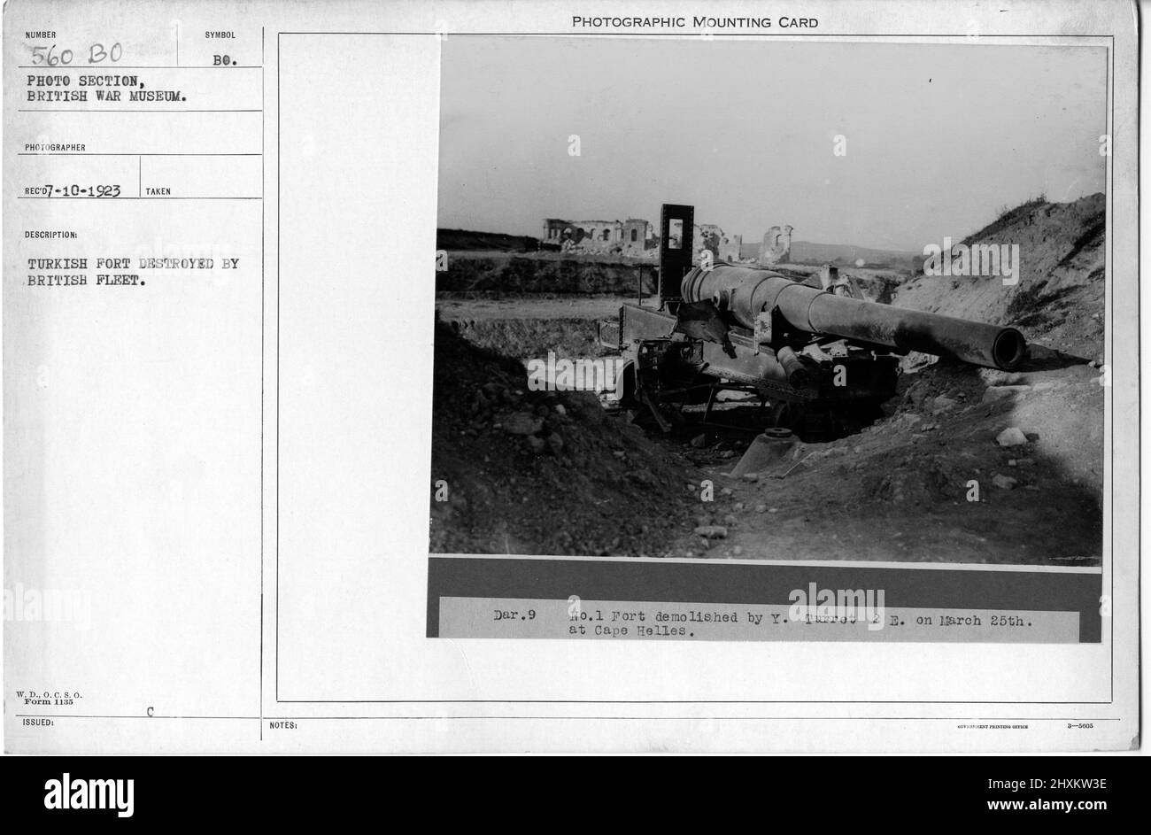 Forte turco distrutto dalla flotta britannica. Collezione di fotografie della prima Guerra Mondiale, 1914-1918 che raffigurano le attività militari delle forze armate britanniche e di altre nazioni e del personale durante la prima Guerra Mondiale Foto Stock