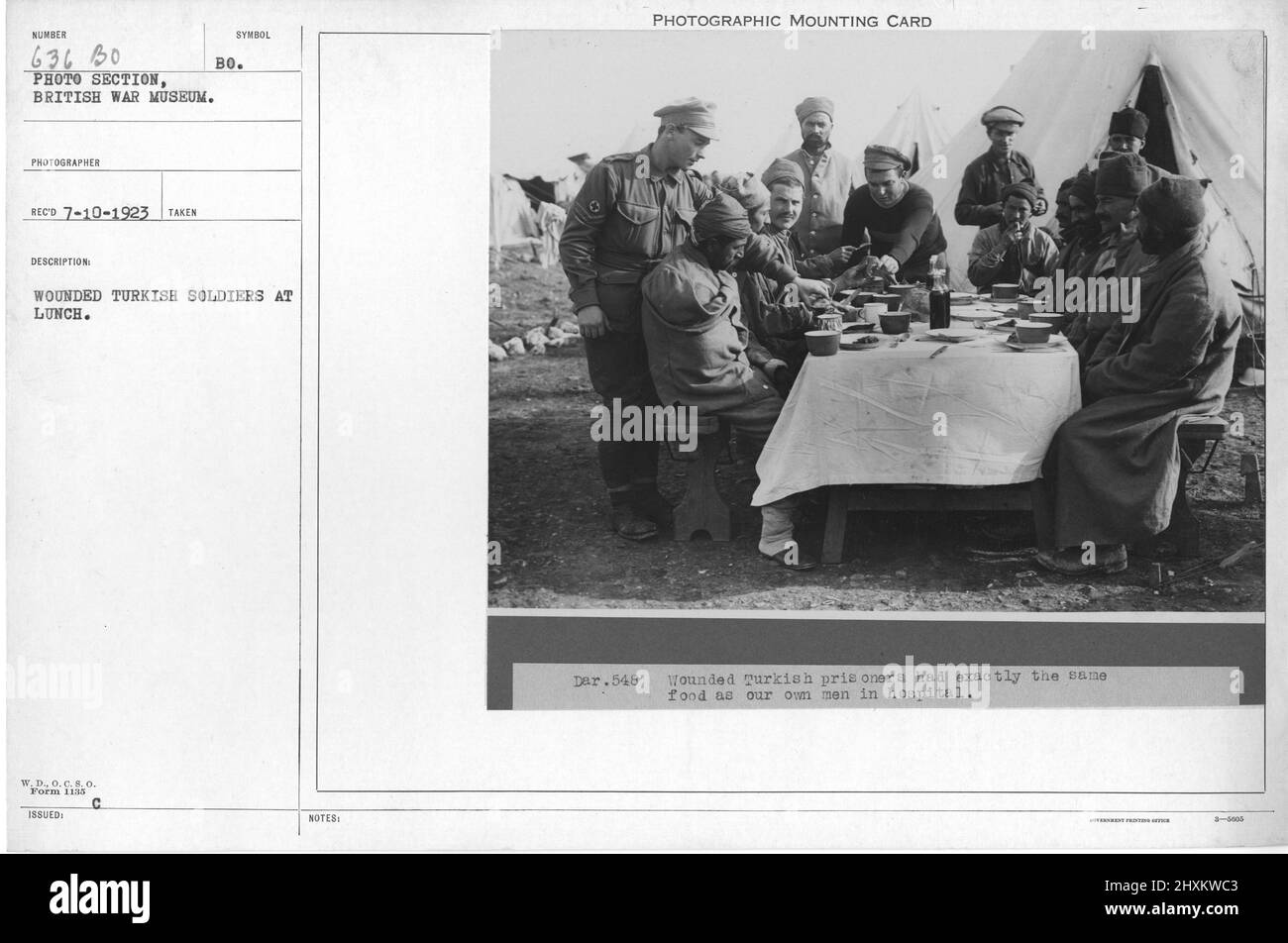 Soldati turchi feriti a Lunch Collection of World War i Photographs, 1914-1918 che raffigurano le attività militari delle forze armate britanniche e di altre nazioni e del personale durante la prima guerra mondiale Foto Stock
