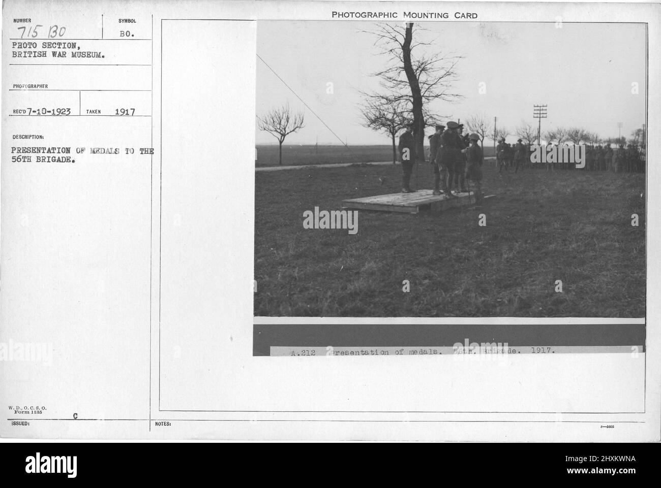 Presentazione delle medaglie alla Brigata del 56th. 1917. Collezione di fotografie della prima guerra mondiale, 1914-1918 che raffigurano le attività militari delle forze armate britanniche e di altri Stati durante la prima guerra mondiale Foto Stock